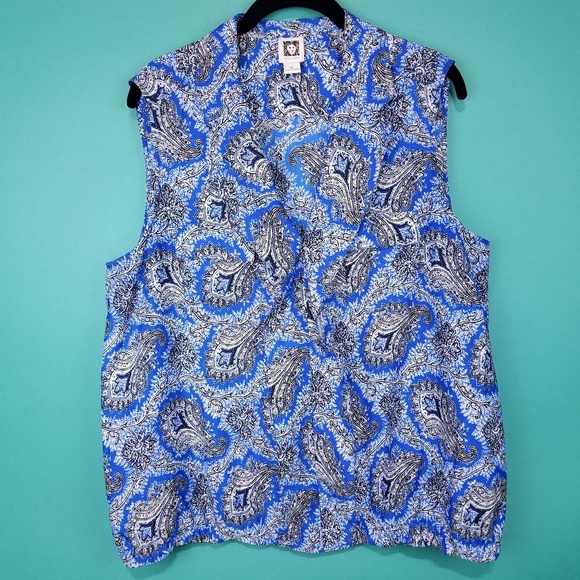 Anne Klein Tops - Anne Klein Blue Paisley Top
